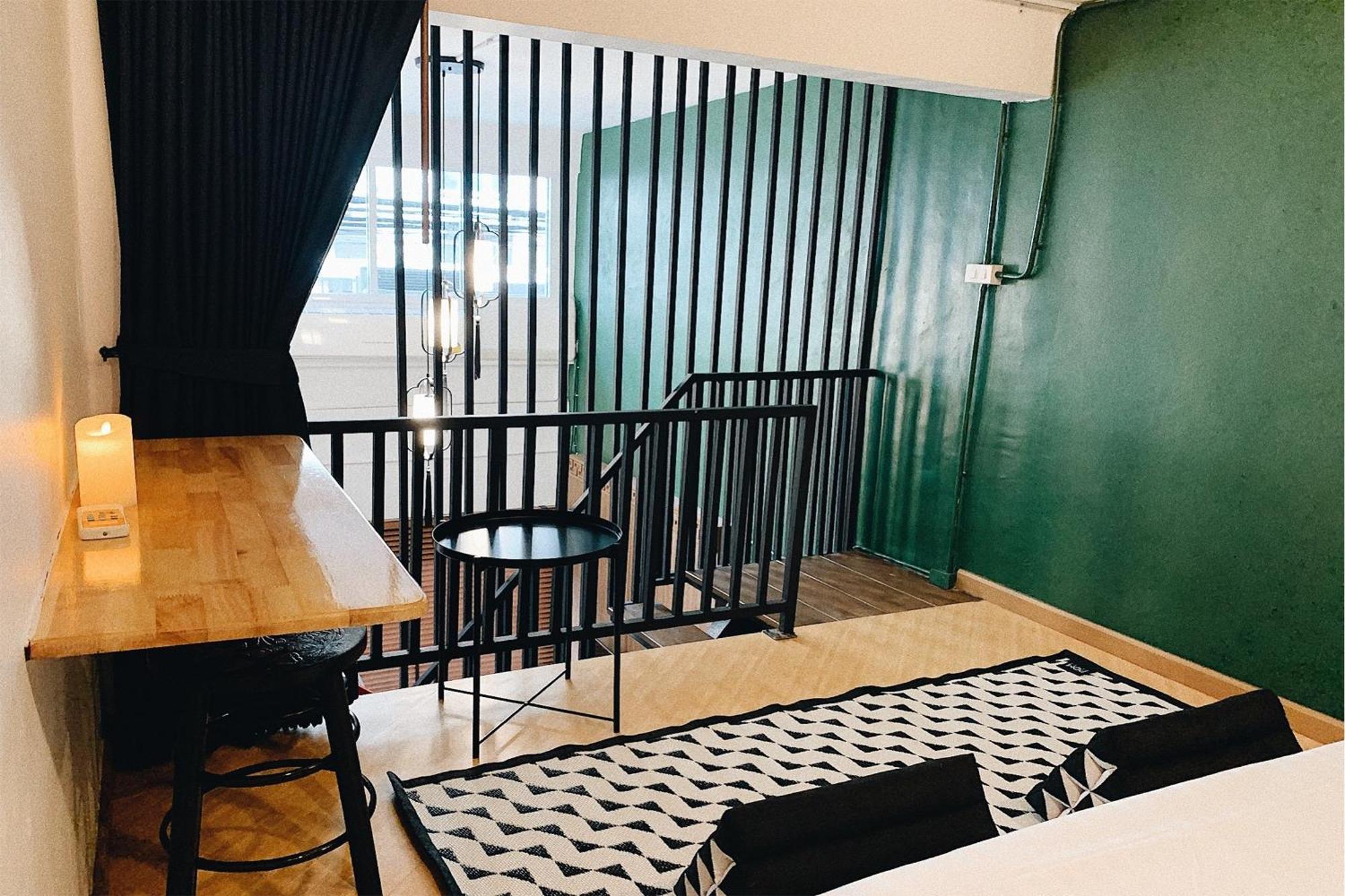 Wander Wonder 八ww Bed & Breakfast Банкок Екстериор снимка