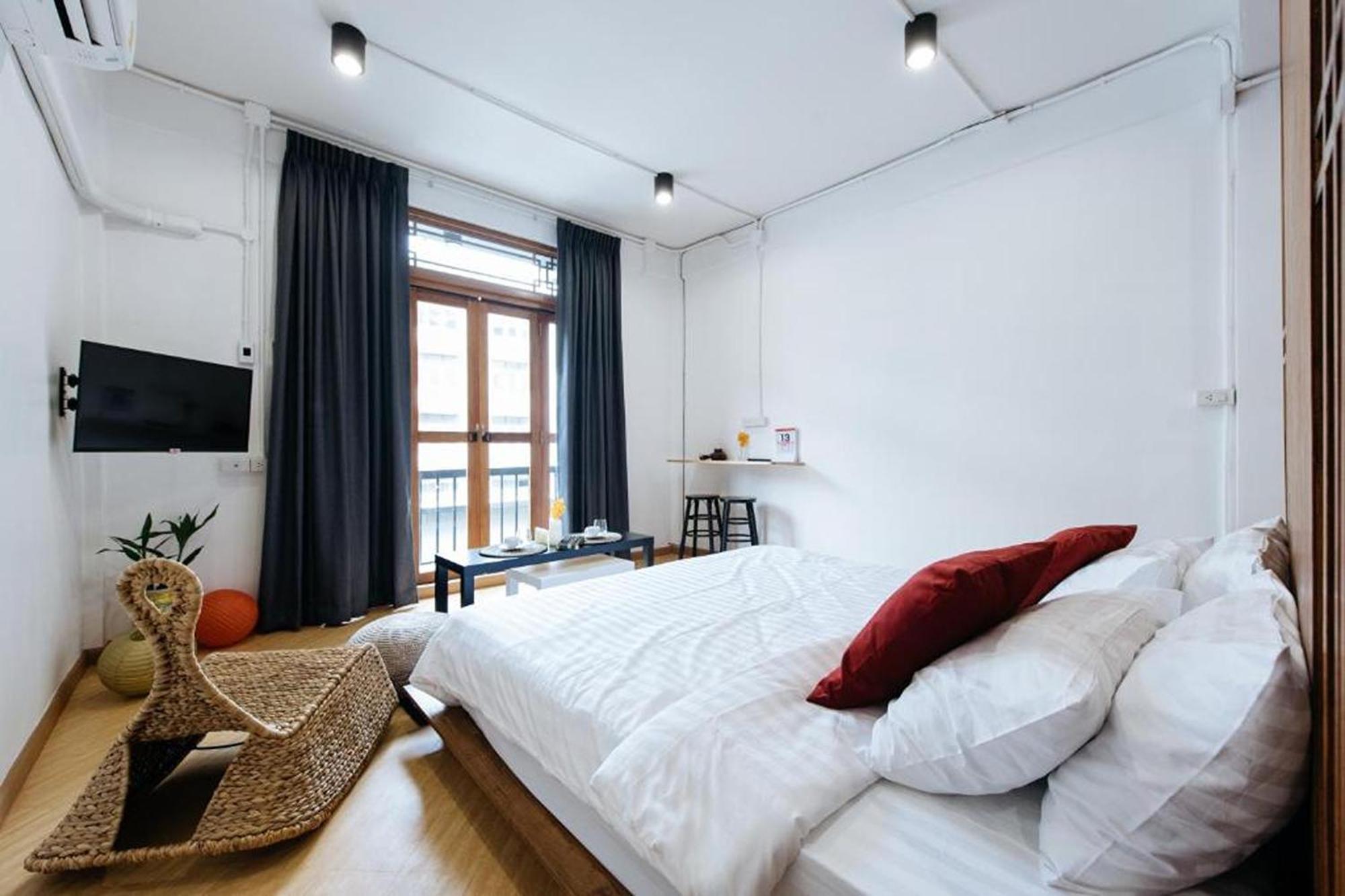 Wander Wonder 八ww Bed & Breakfast Банкок Екстериор снимка