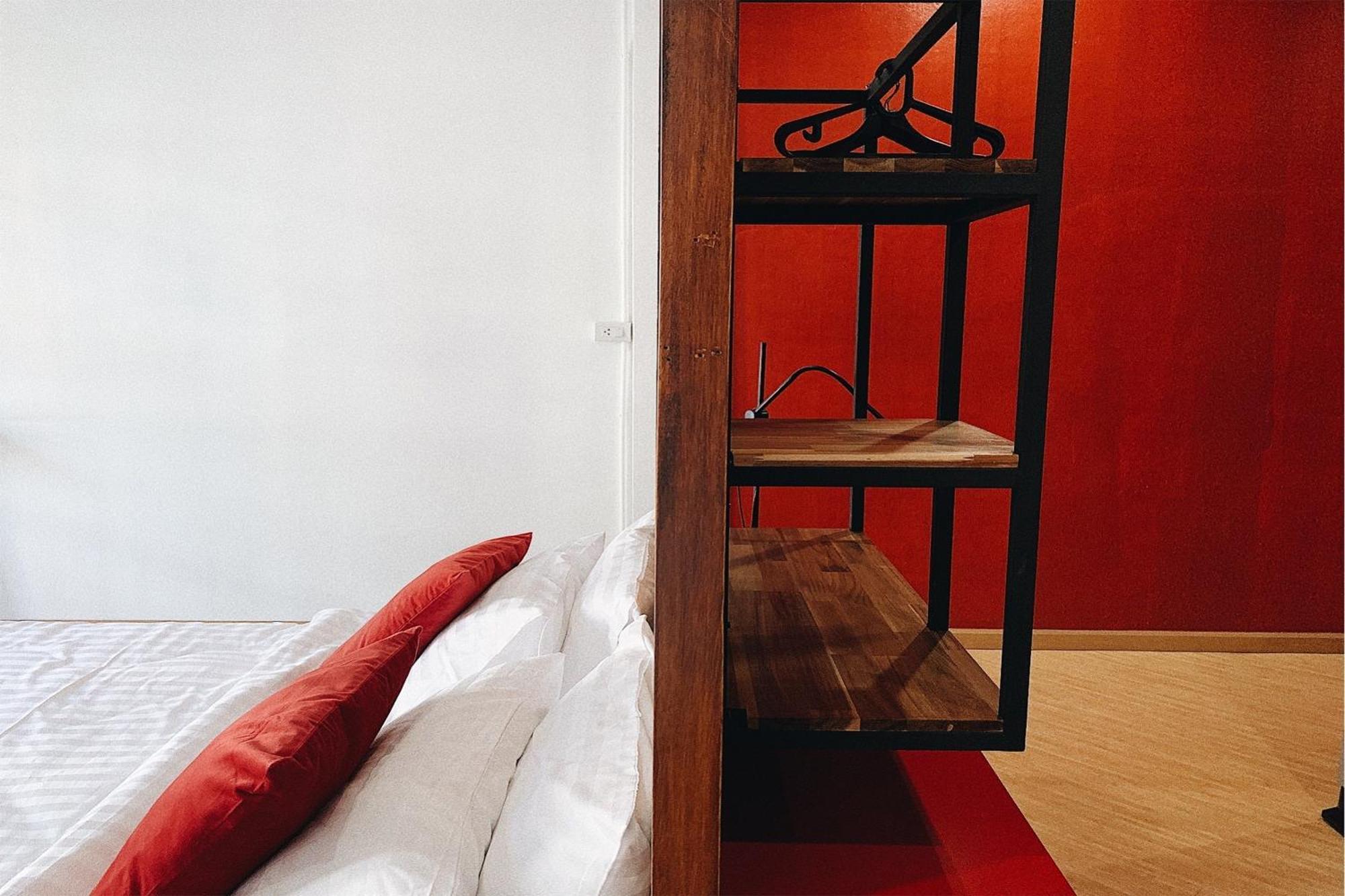 Wander Wonder 八ww Bed & Breakfast Банкок Екстериор снимка