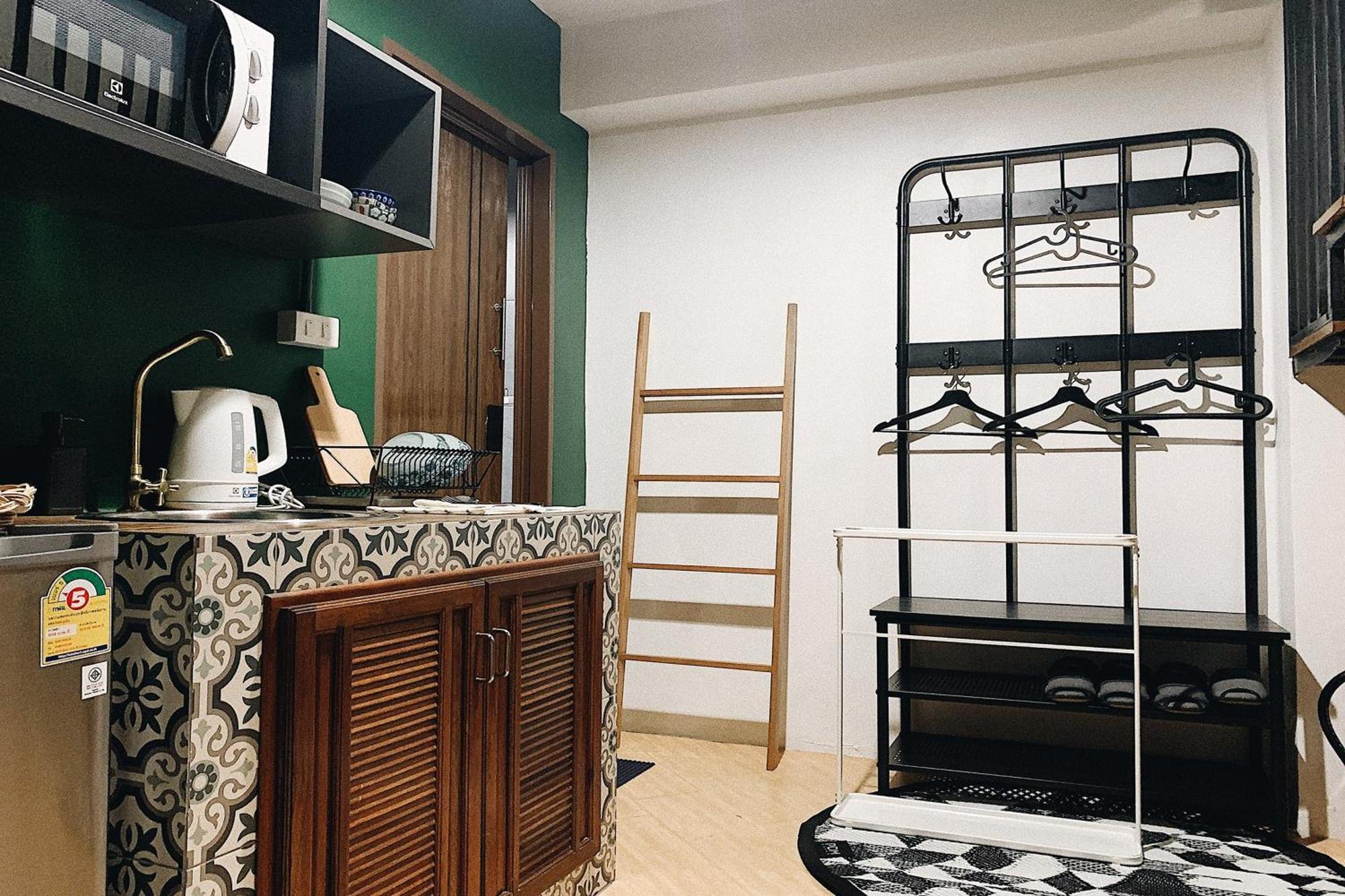 Wander Wonder 八ww Bed & Breakfast Банкок Екстериор снимка