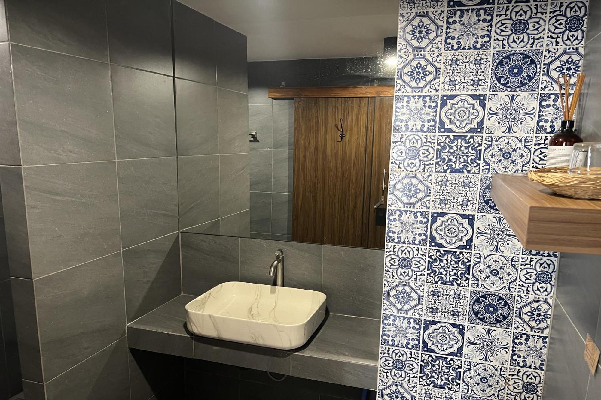 Wander Wonder 八ww Bed & Breakfast Банкок Екстериор снимка