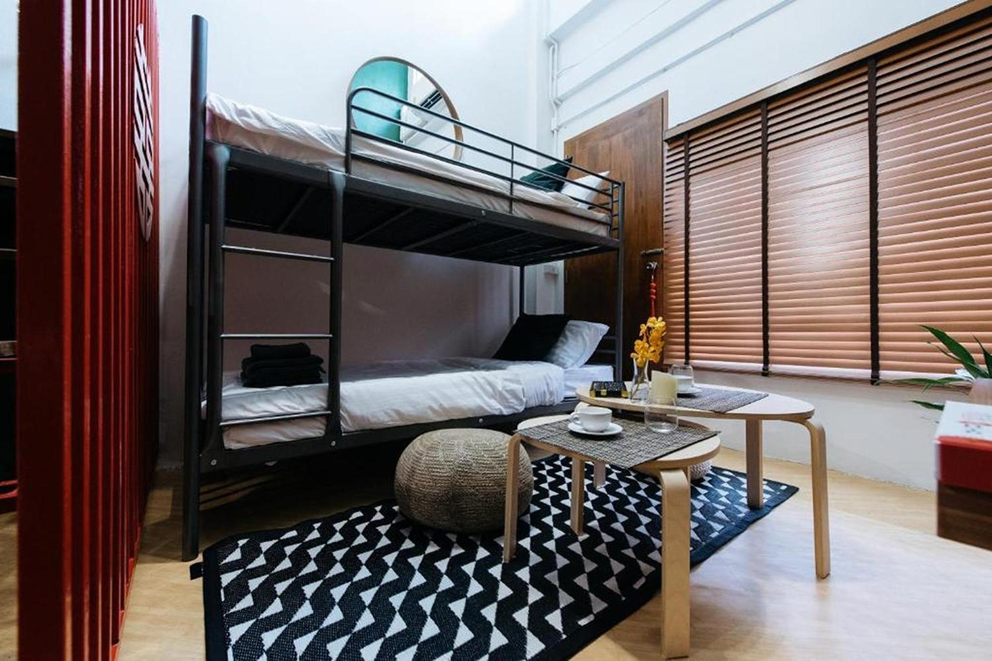 Wander Wonder 八ww Bed & Breakfast Банкок Екстериор снимка